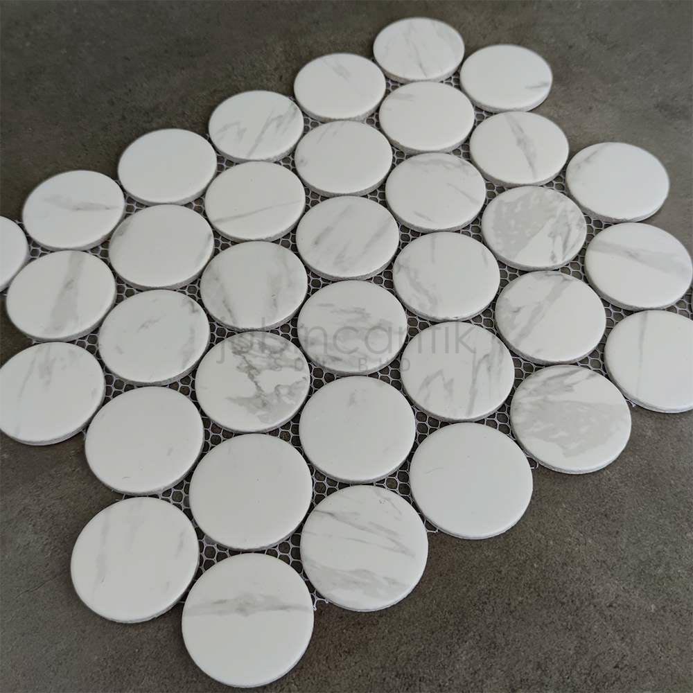 PENNY ROUND XXL CARRARA - MOSAIC